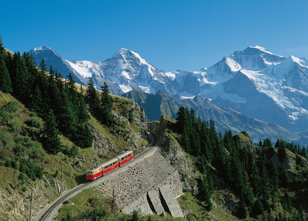Grindelwald Zug.jpg